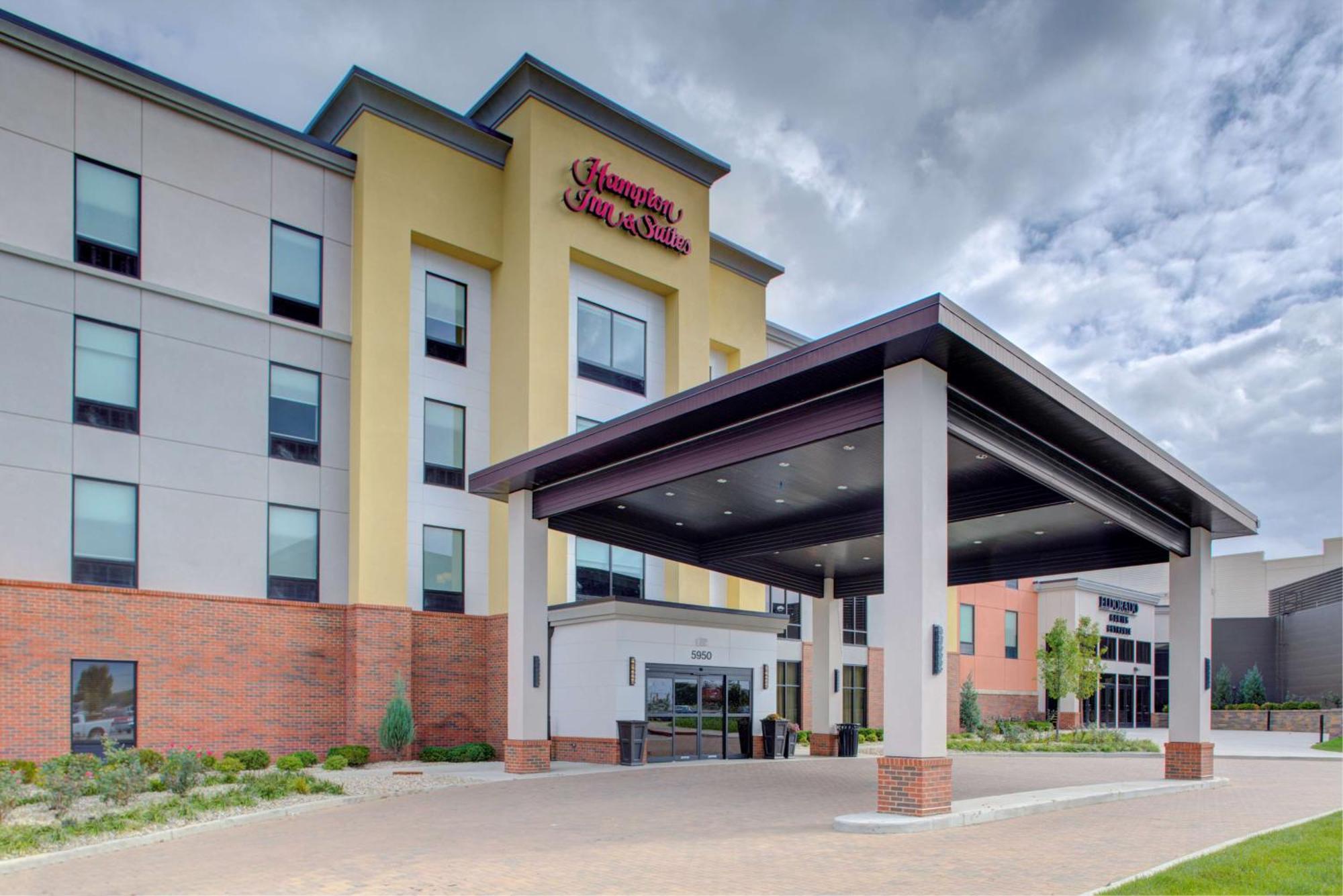 Hampton Inn & Suites Columbus Scioto Downs Exterior photo