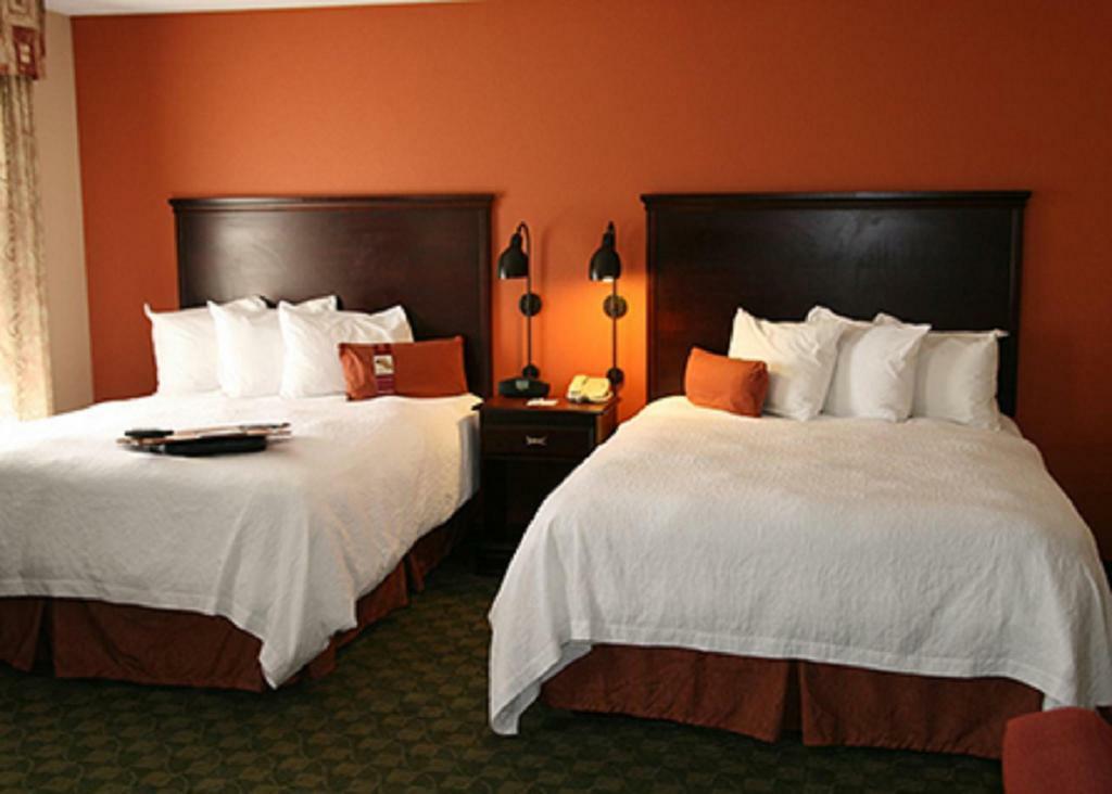 Hampton Inn & Suites Columbus Scioto Downs Exterior photo